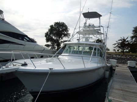 Luhrs 40 Open image