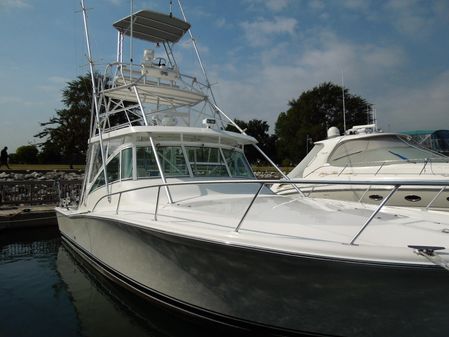 Luhrs 40 Open image