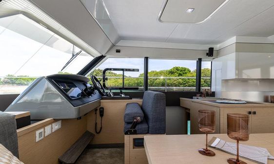 Fountaine Pajot MY5 image