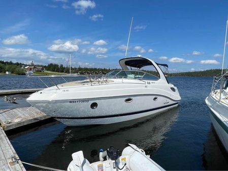 Rinker 290 Express Cruiser image