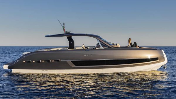 Invictus 460 TT