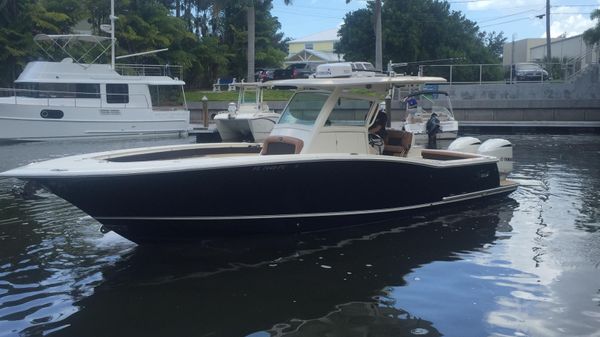 Scout Boats 320 LXF
