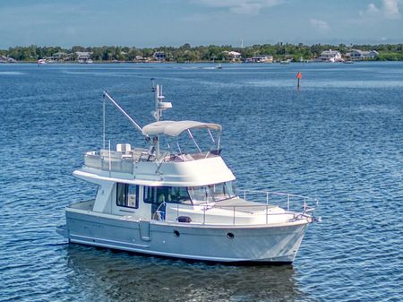 Beneteau Swift Trawler 34 image