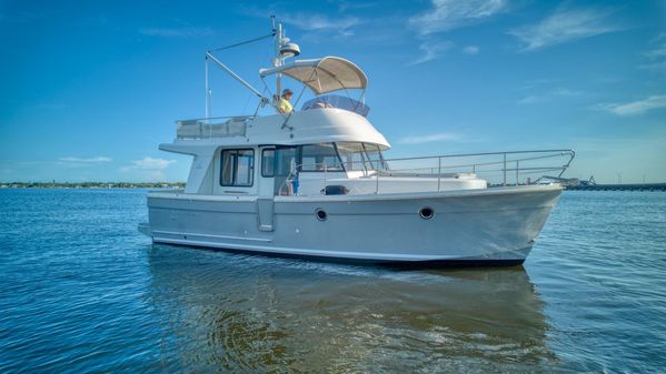 Beneteau Swift Trawler 34 image