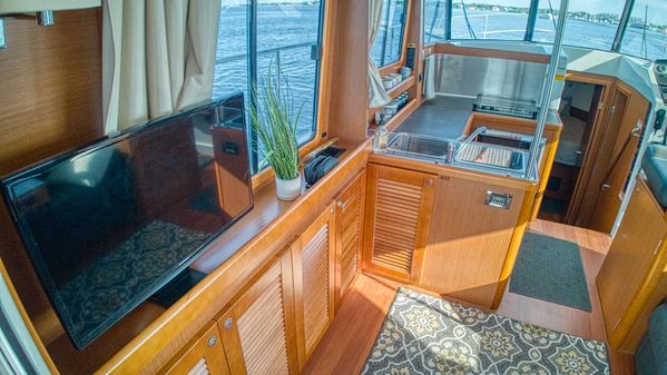 Beneteau Swift Trawler 34 image