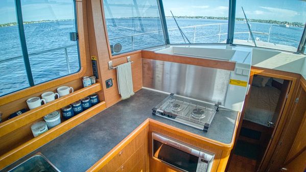 Beneteau Swift Trawler 34 image