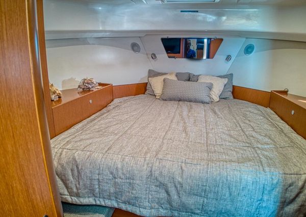 Beneteau Swift Trawler 34 image