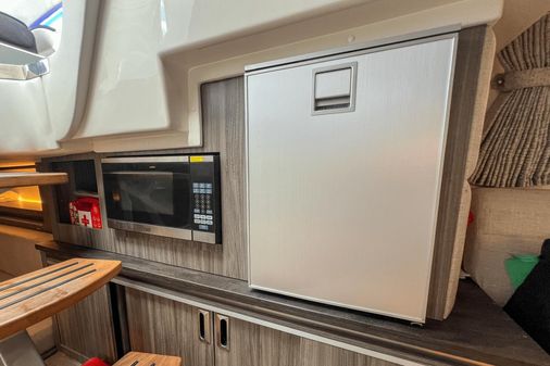 Sea Ray Sundancer 320 OB image