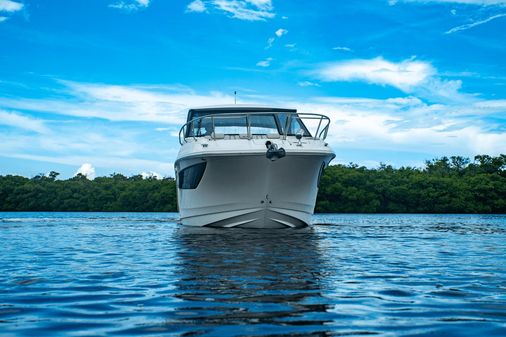 Sea Ray Sundancer 320 OB image