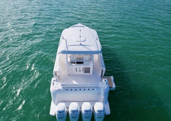 Intrepid 427 Nomad FE image