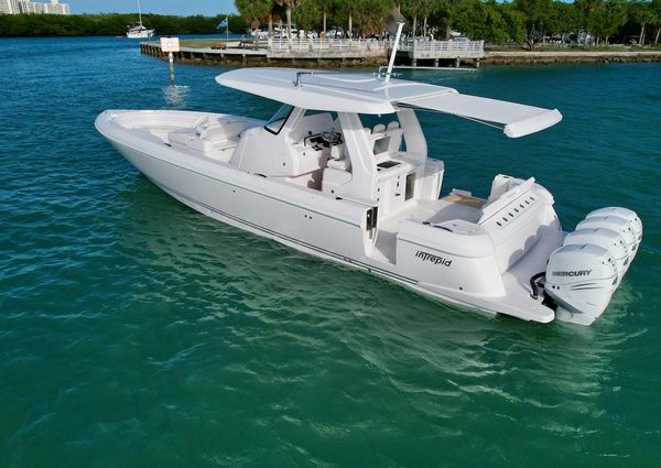 Intrepid 427 Nomad FE image