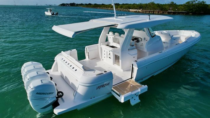 Intrepid 427 Nomad FE - main image
