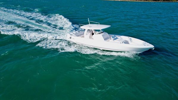 Intrepid 427 Nomad FE image