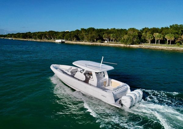 Intrepid 427 Nomad FE image