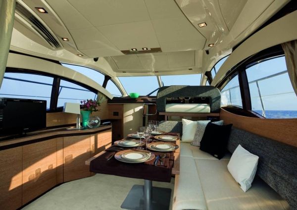 Azimut 38 Fly image