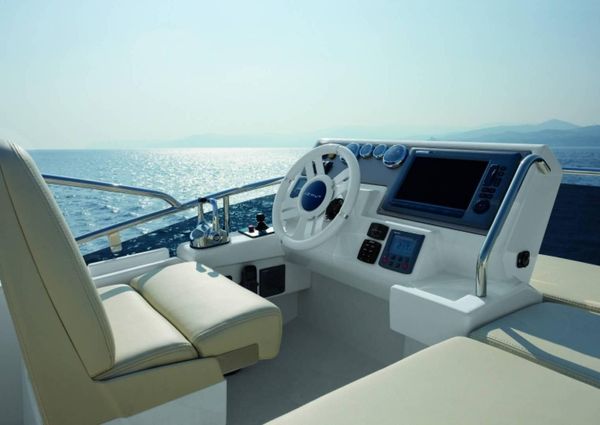 Azimut 38 Fly image