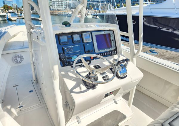 Jupiter 31 Center Console image