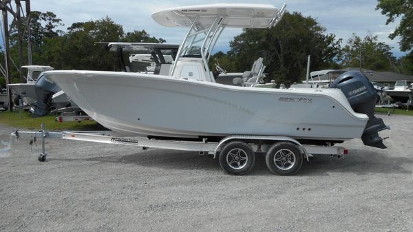 Sea Fox 228 Commander