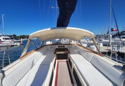 Deerfoot 72 Ketch image