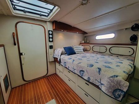 Deerfoot 72 Ketch image