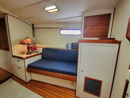 Deerfoot 72 Ketch image