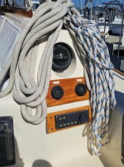 Deerfoot 72 Ketch image