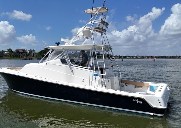 SeaVee 43 Fish-Around image