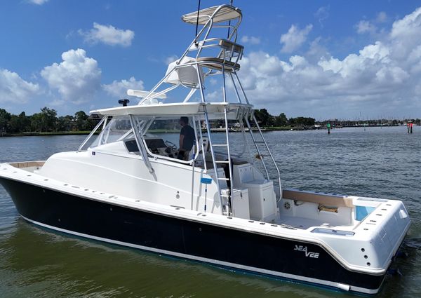 SeaVee 43 Fish-Around image