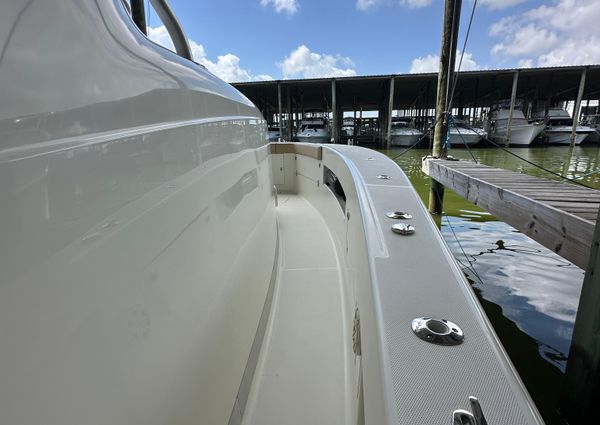 SeaVee 43 Fish-Around image