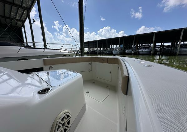 SeaVee 43 Fish-Around image