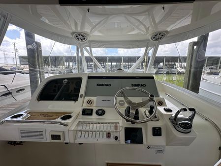 SeaVee 43 Fish-Around image