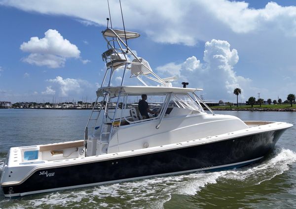 SeaVee 43 Fish-Around image