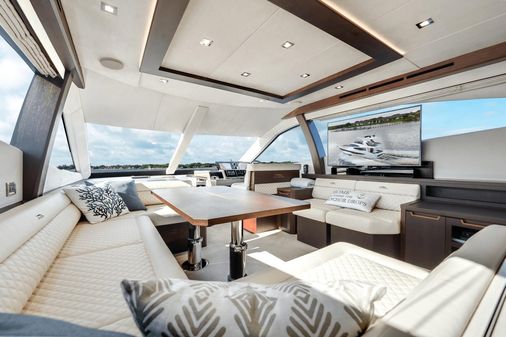 Galeon 550 Fly image