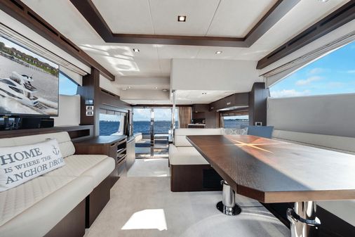 Galeon 550 Fly image