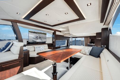 Galeon 550 Fly image