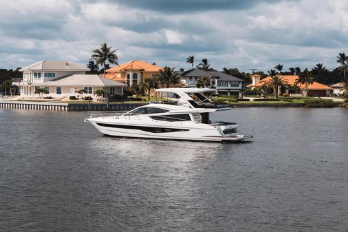 Galeon 550 Fly image