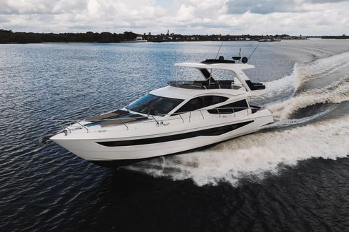 Galeon 550 Fly image