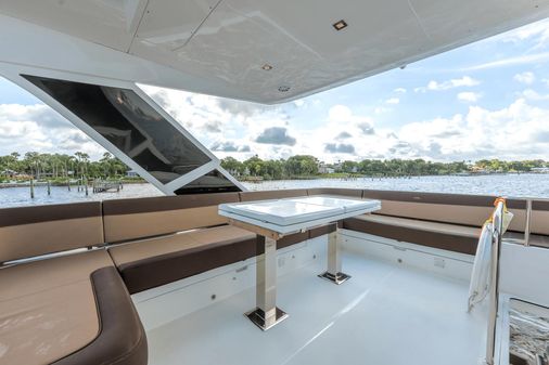 Galeon 550 Fly image