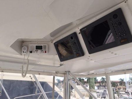 Luhrs 32 Open image