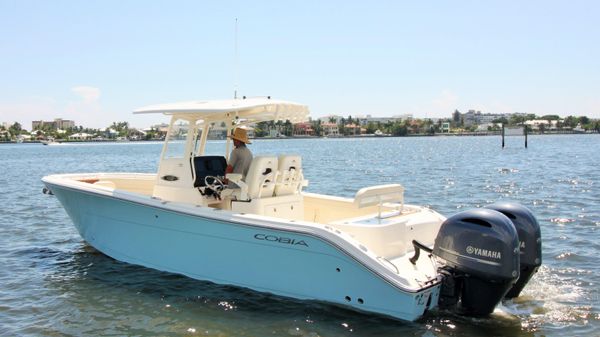 Cobia 280 CC with Seakeeper 