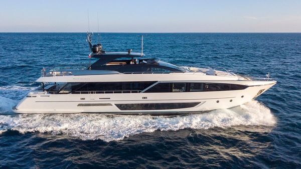 Riva 110' Dolcevita