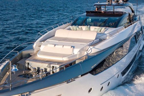 Riva 110' Dolcevita image