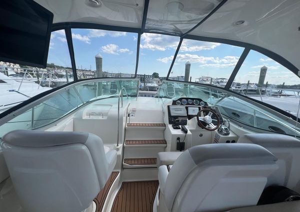 Sea Ray 350 Sundancer image