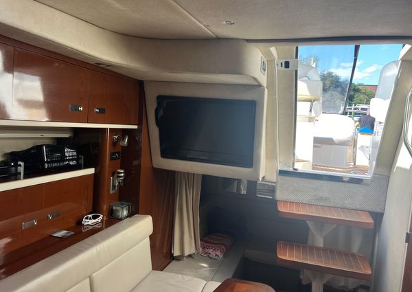 Sea Ray 350 Sundancer image