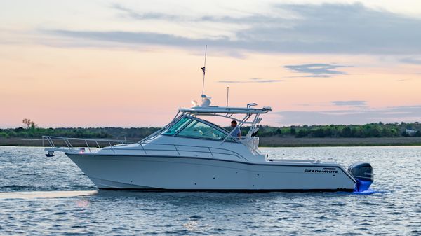 Grady-White 370 Express