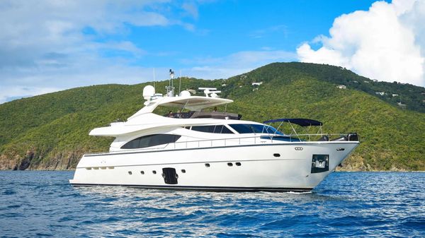 Ferretti Yachts 881 