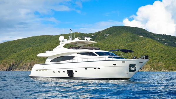 Ferretti Yachts 881 image