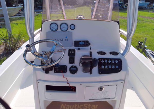 Nauticstar 249-XTS image