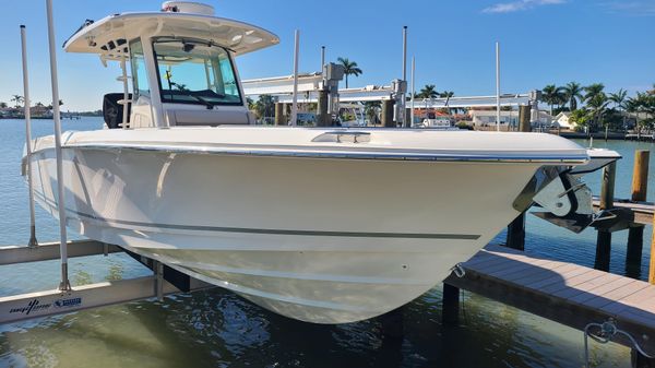 Boston Whaler 330 Outrage