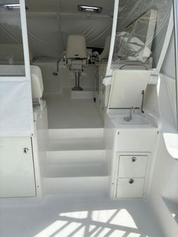 Luhrs 41 Open image